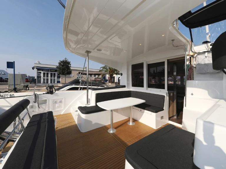 Wynajem łodzi Biograd na Moru tanio Lagoon 40