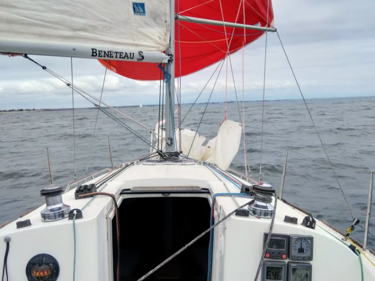 Wynajem łodzi Lorient tanio First 31.7