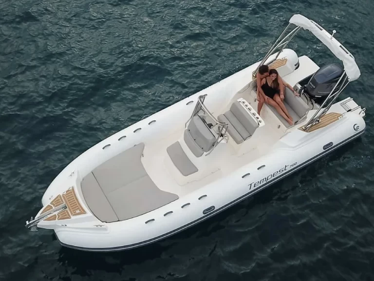 Wynajem łodzi Capelli Tempest 700 w Antibes na SamBoat 