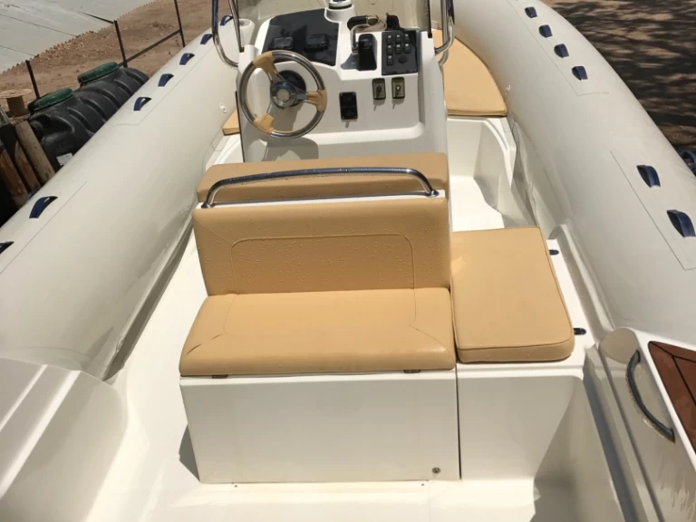 Wynajem łodzi Capelli Tempest 625 w Fréjus na SamBoat 