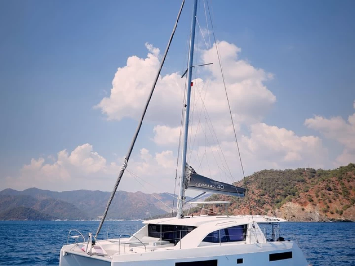 Wynajem Katamaran w Fethiye - Leopard Catamarans / Robertson & Caine Leopard 40