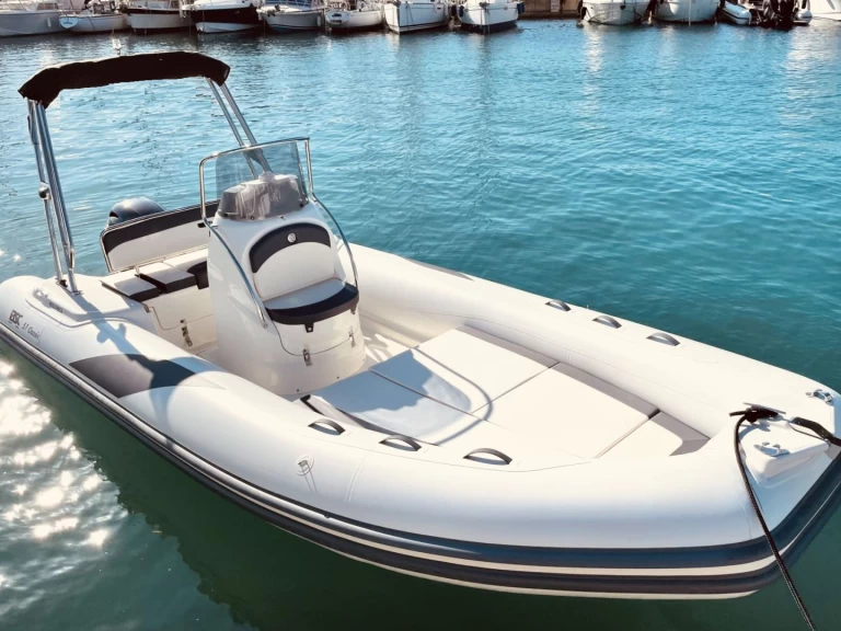 Wynajem łodzi Cogolin tanio BSC 57