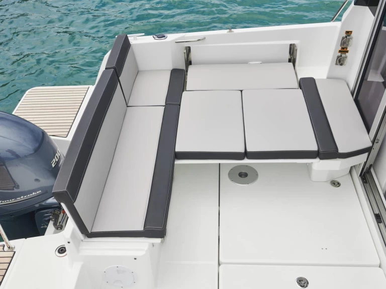 Motorówka do wynajmu w Trogir w najlepszej cenie