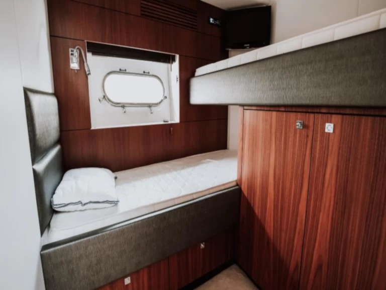 Wynajem łodzi Donji Seget tanio Sunseeker Predator 64