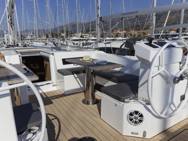 Wynajmij Żaglowiec z lub bez skippera Bavaria w Kaštela