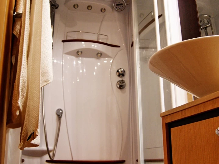 Luksusowy jacht do wynajmu w Donji Seget w najlepszej cenie