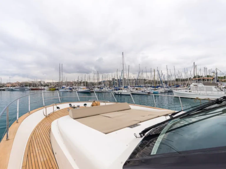 Wynajmij Guy Couach Guy Couach 2300 w Antibes