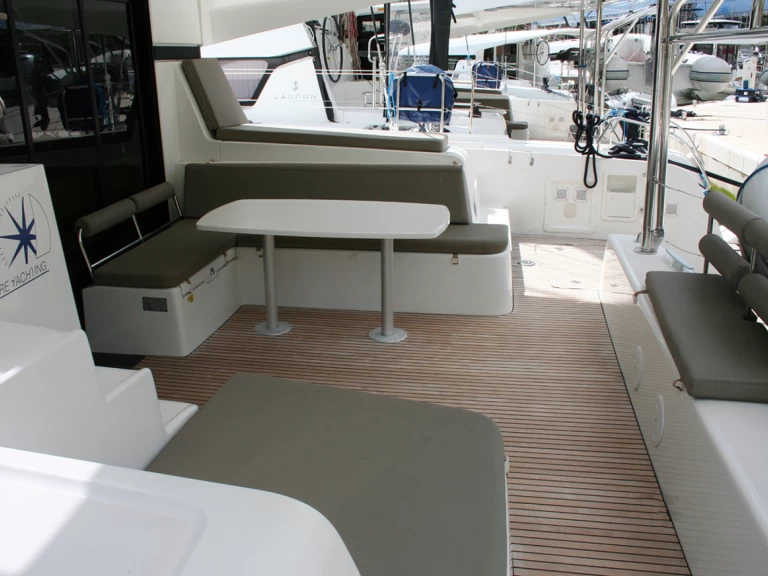 Wynajem Katamaran w Komolac - Lagoon Lagoon 42