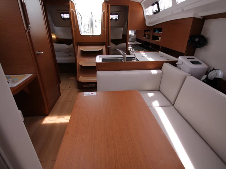 Wynajmij Jeanneau Sun Odyssey 380 w Biograd na Moru