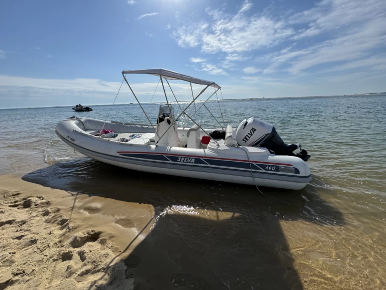 Selva Selva D640 między profesjonalistami a osobami prywatnymi w Les Issambres