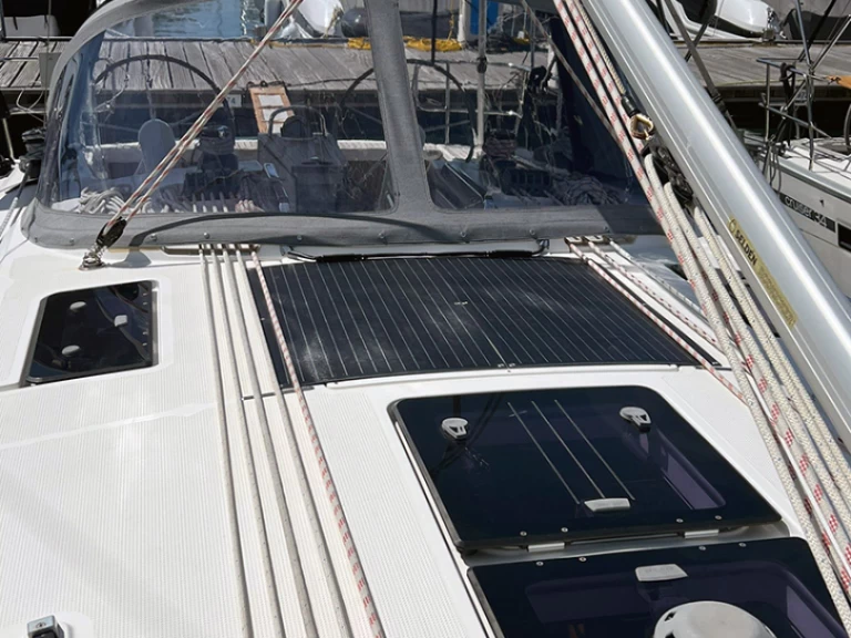 Bavaria Cruiser 41 między profesjonalistami a osobami prywatnymi w Punat