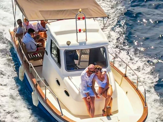 Wynajem Motorówka Saronic Boats  z patentem 