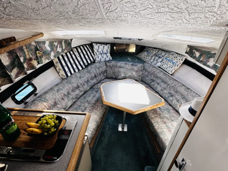 Bayliner Bayliner 2655 Ciera Sunbridge między profesjonalistami a osobami prywatnymi w Kumbor