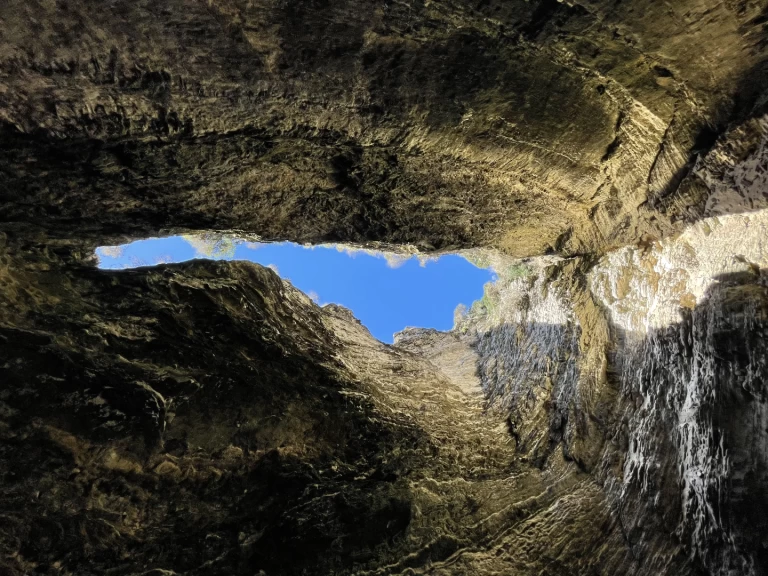 Wynajem Łódż półsztywna Lomac z patentem 