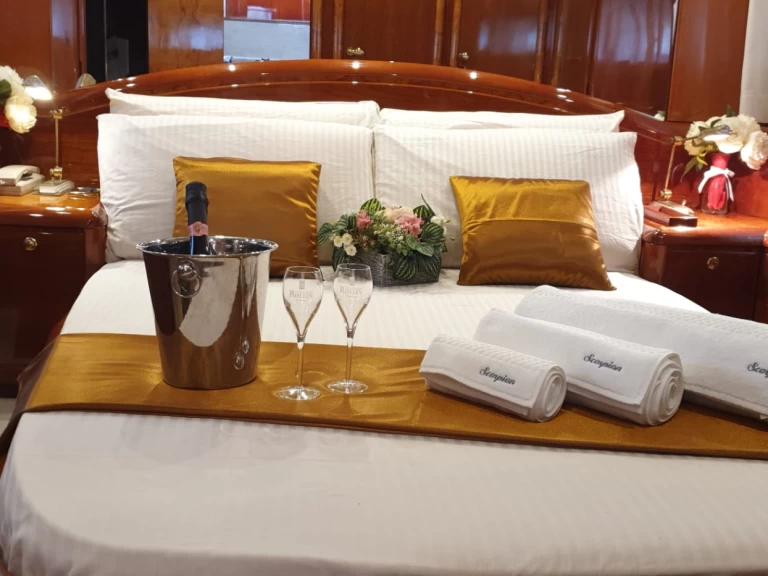 TECNEMA POSILLIPO 60 między profesjonalistami a osobami prywatnymi w Porto Turistico Palau