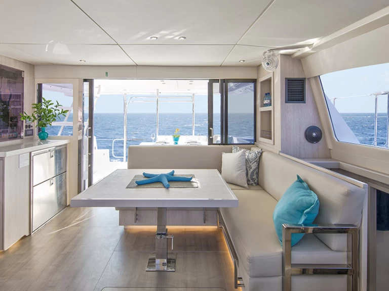 Wynajmij Leopard Leopard 43 Powercat w Road Town