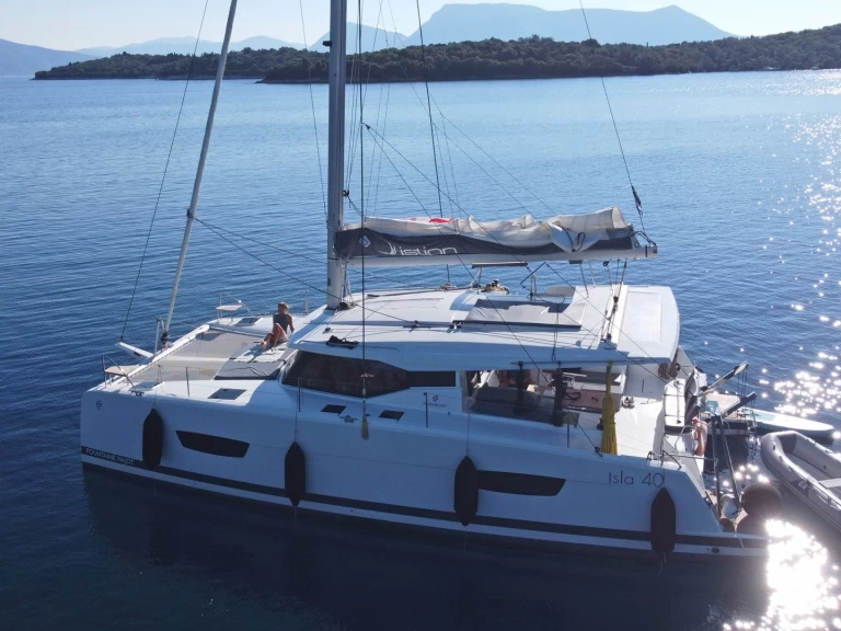 Wynajmij Fountaine Pajot Isla 40 w Rhodes (City)