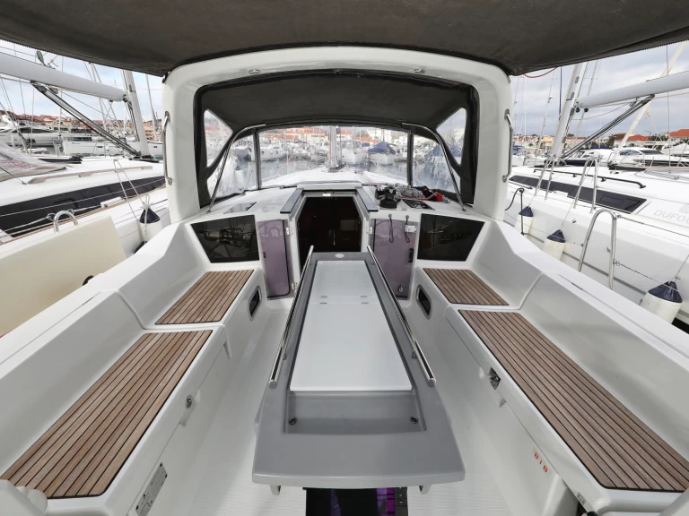 Wynajem łodzi Bénéteau Oceanis 41.1 w Sibenik na SamBoat 