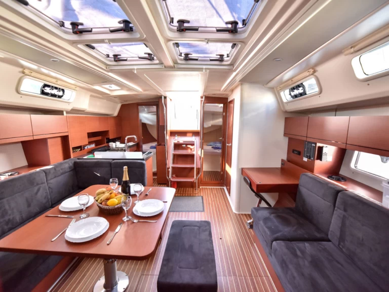 Hanse Hanse 458 między profesjonalistami a osobami prywatnymi w Fethiye