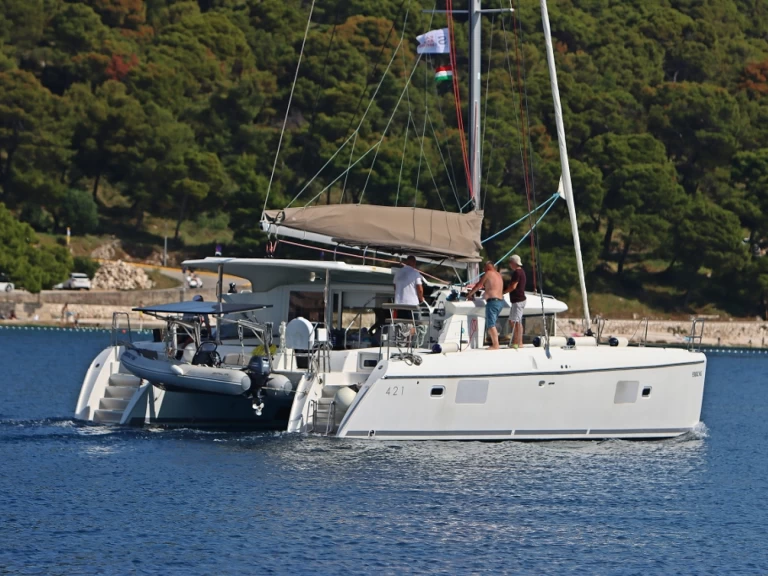 Wynajem łodzi Lagoon Lagoon 421 w Rogoznica na SamBoat 