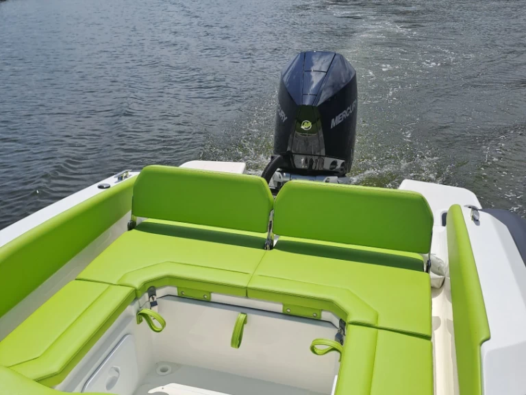 Wynajmij Łódż półsztywna z lub bez skippera Lomac w Saint-Florent