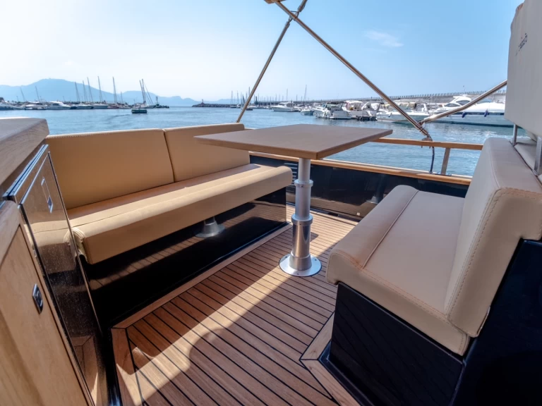 Wynajmij Motorówka z lub bez skippera Nautica Esposito w Marinella di Sarzana