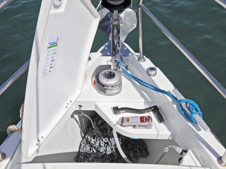 Wynajmij Żaglowiec z lub bez skippera Jeanneau w Lavrio