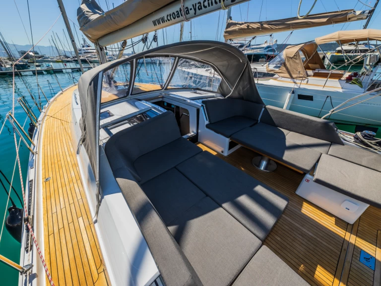 Hanse Hanse 460 między profesjonalistami a osobami prywatnymi w Kaštela