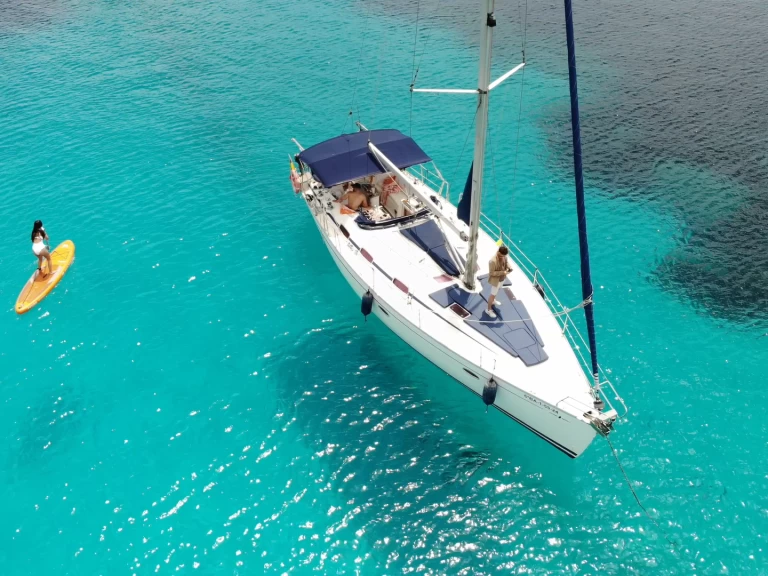 Żaglowiec do wynajmu w Mahon Port w najlepszej cenie