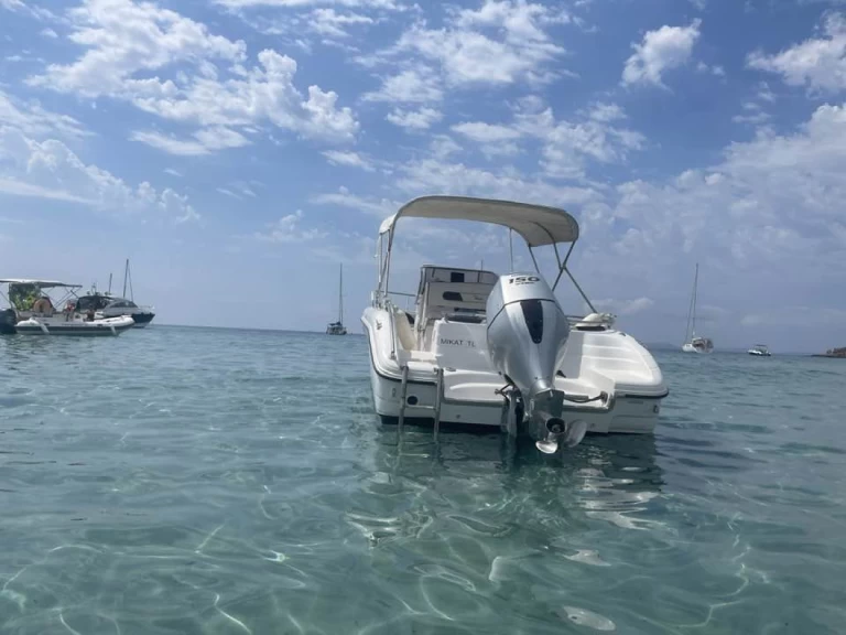 Wynajmij Motorówka z lub bez skippera Ranieri w Hyeres