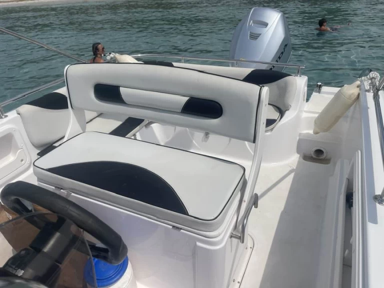 Wynajem Motorówka Ranieri z patentem 