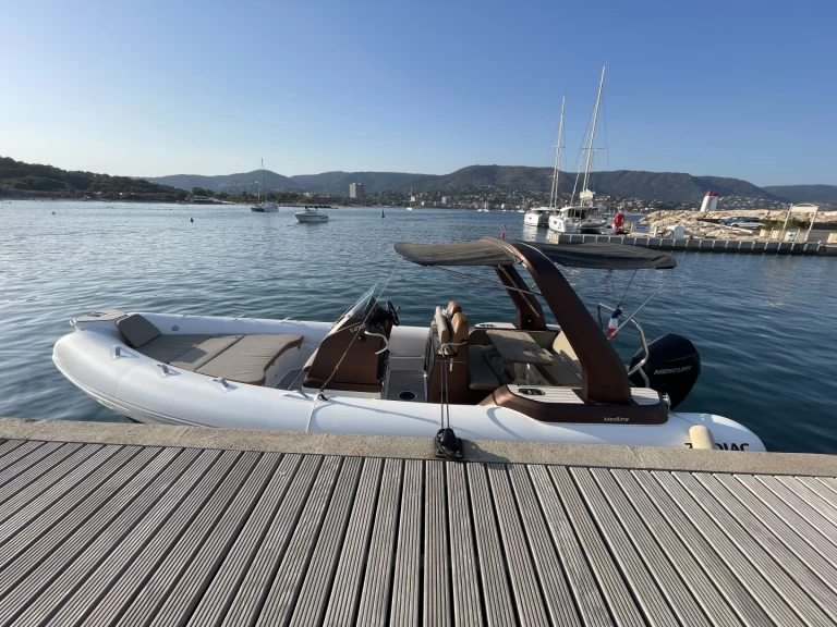 Wynajem Łódż półsztywna Zodiac z patentem 