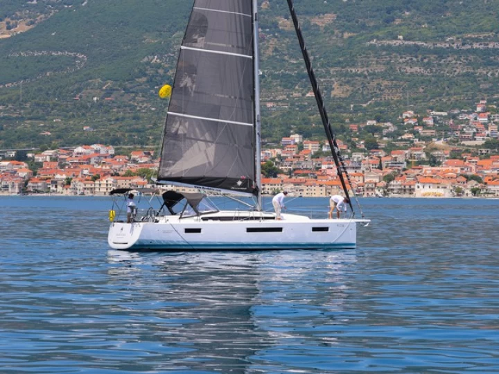 Wynajem łodzi Kaštela tanio Sun Odyssey 440