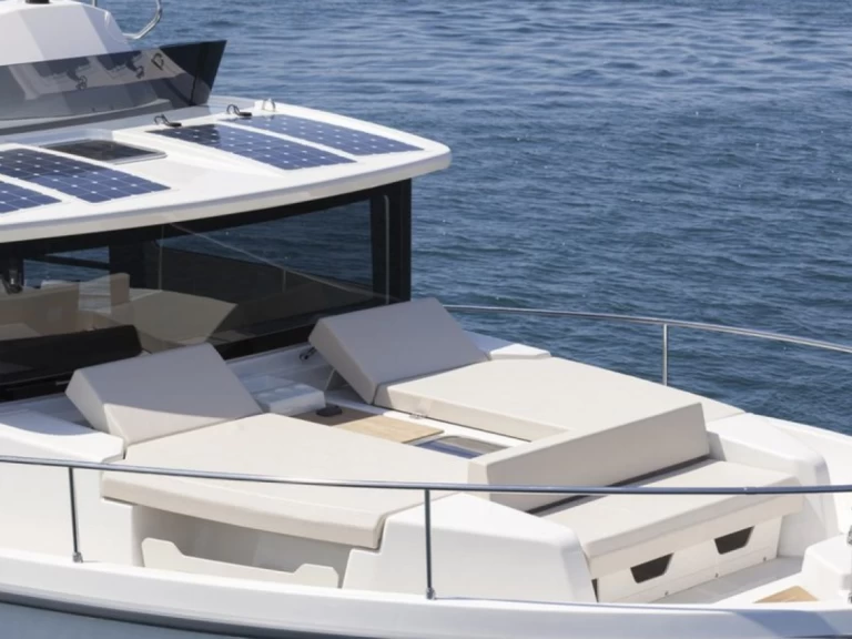 Wynajem łodzi Cranchi Cranchi T43 Eco Trawler w Poltu Quatu na SamBoat 