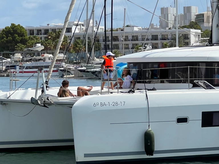 Wynajem Katamaran w Ibiza Town - Lagoon Lagoon 42