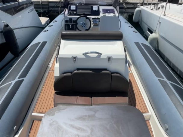 Wynajem Łódż półsztywna Brig z patentem 