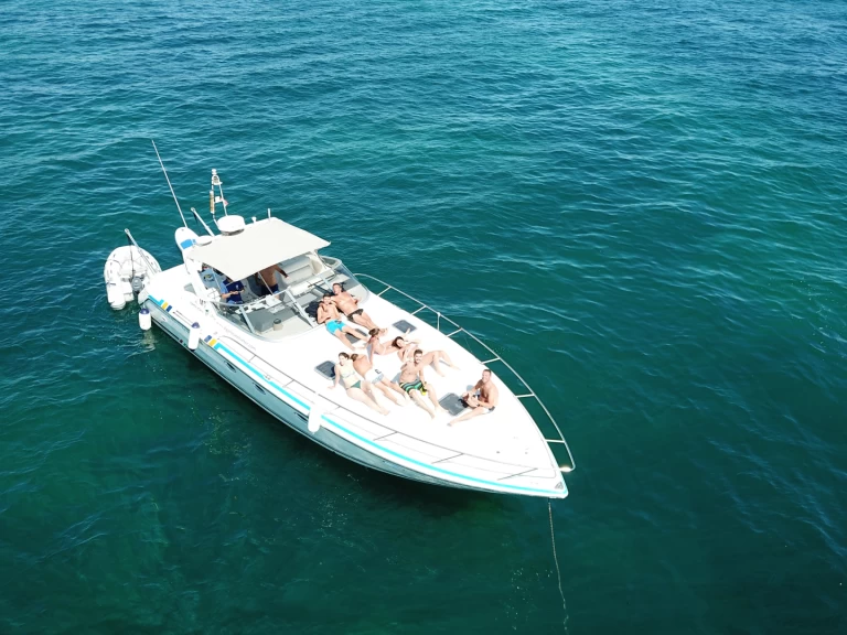 Wynajem łodzi Cranchi Mediterranee 40 w Portimão na SamBoat 