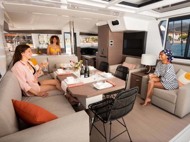 Wynajem Katamaran w Eden Island - Bali Bali 4.2