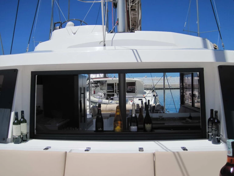 Wynajem Katamaran Bali z patentem 