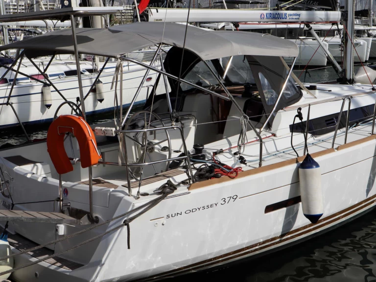 Wynajem łodzi Jeanneau Sun Odyssey 379 w Alimos na SamBoat 