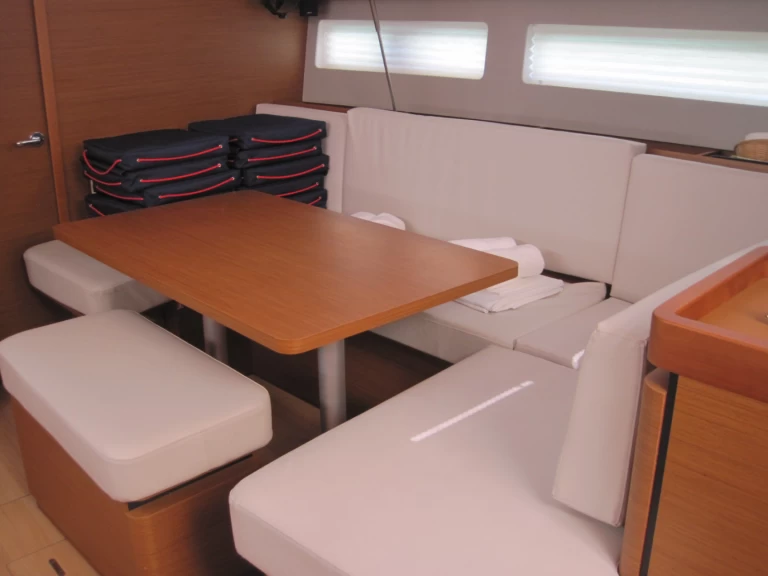 Wynajmij Jeanneau Sun Odyssey 490 w Capo d'Orlando