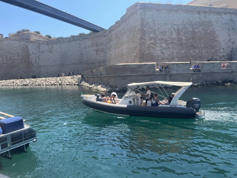 Blu and blu italy 620 confort między profesjonalistami a osobami prywatnymi w Marsylia