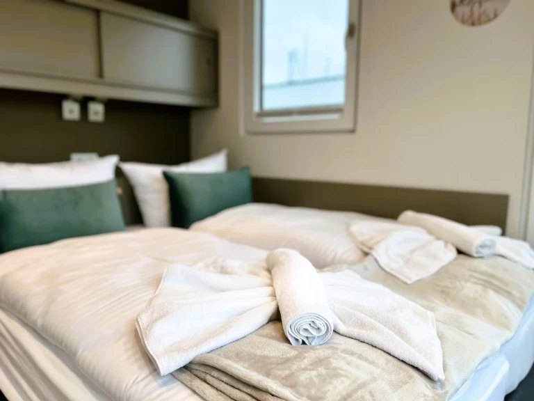 Wynajmij Barka z lub bez skippera FLOATING w Kröslin