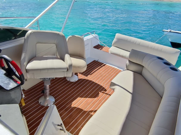 Wynajem Motorówka Rinker z patentem 