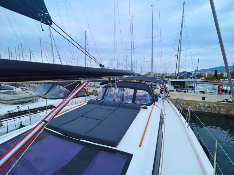 Wynajmij Dufour Dufour 560 Grand Large w Alimos