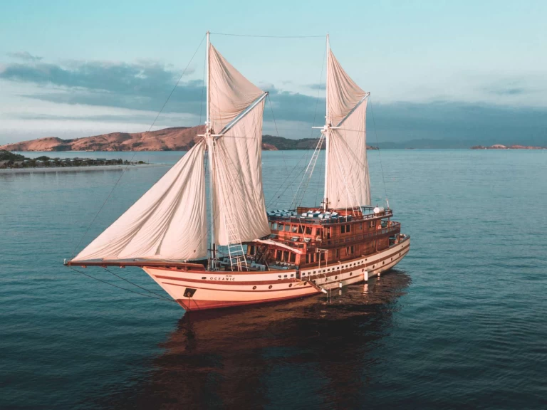 Wynajmij  THE MAJ OCEANIC w Labuan Bajo