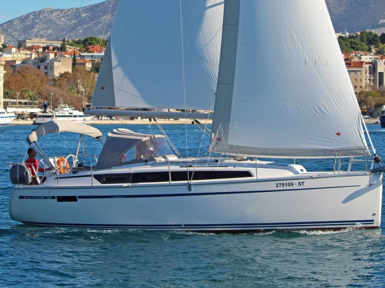 Bavaria Cruiser 34 między profesjonalistami a osobami prywatnymi w Split