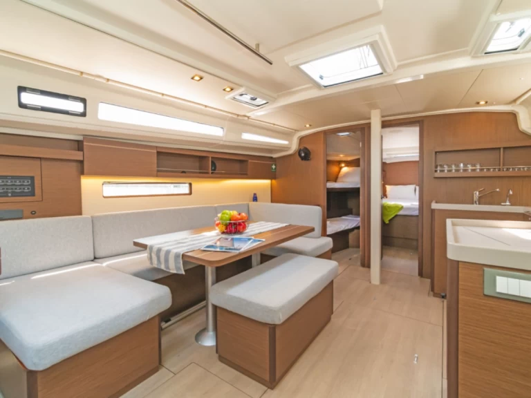 Wynajmij Bénéteau Oceanis 40.1 w Alimos