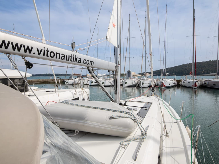 Wynajem w Pomer- Bénéteau Oceanis 46.1 na SamBoat