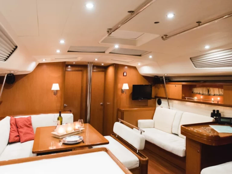 Wynajmij Żaglowiec z lub bez skippera Bénéteau w Lefkáda